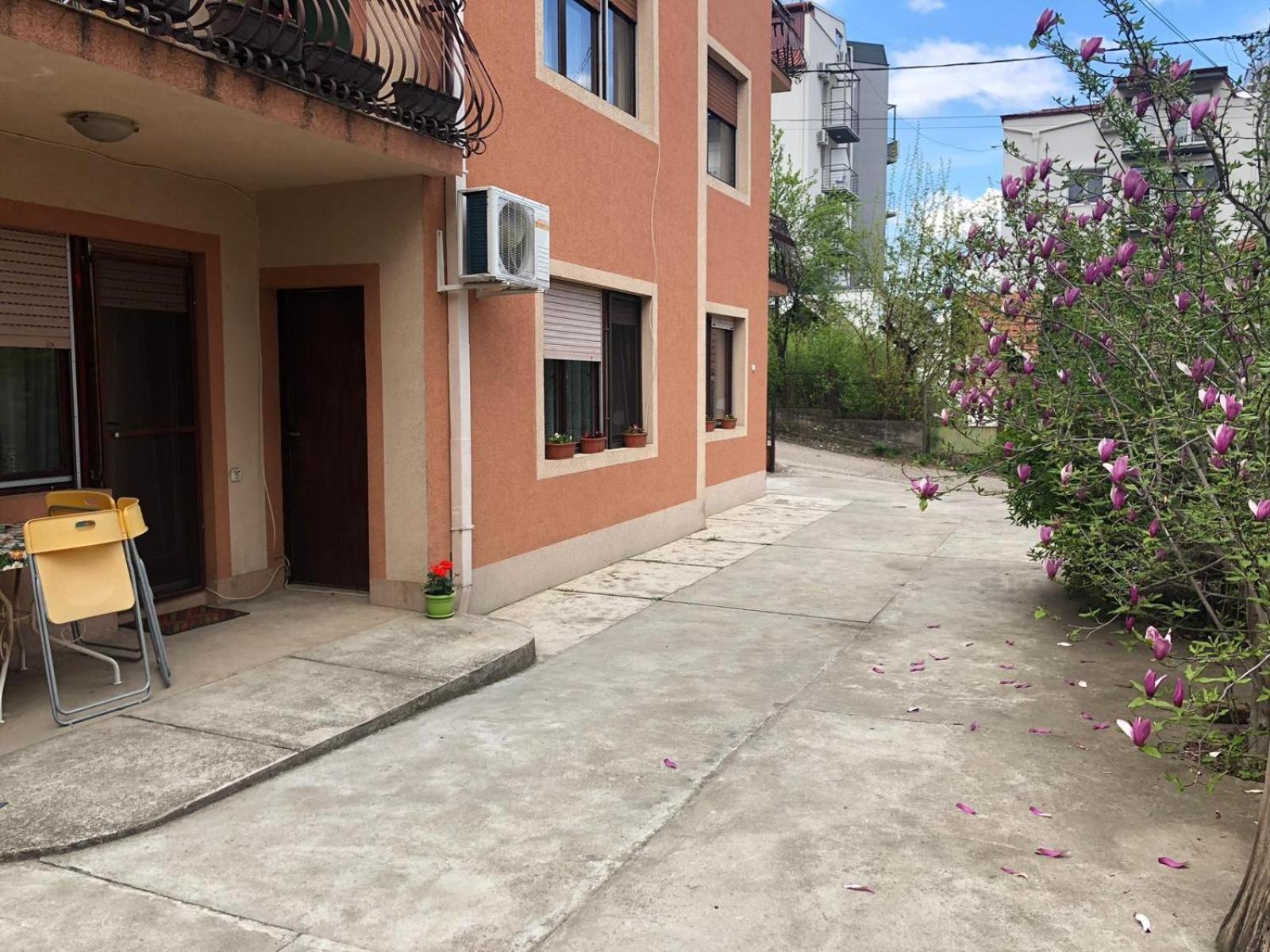 Nela Apartmani Nis Luaran gambar