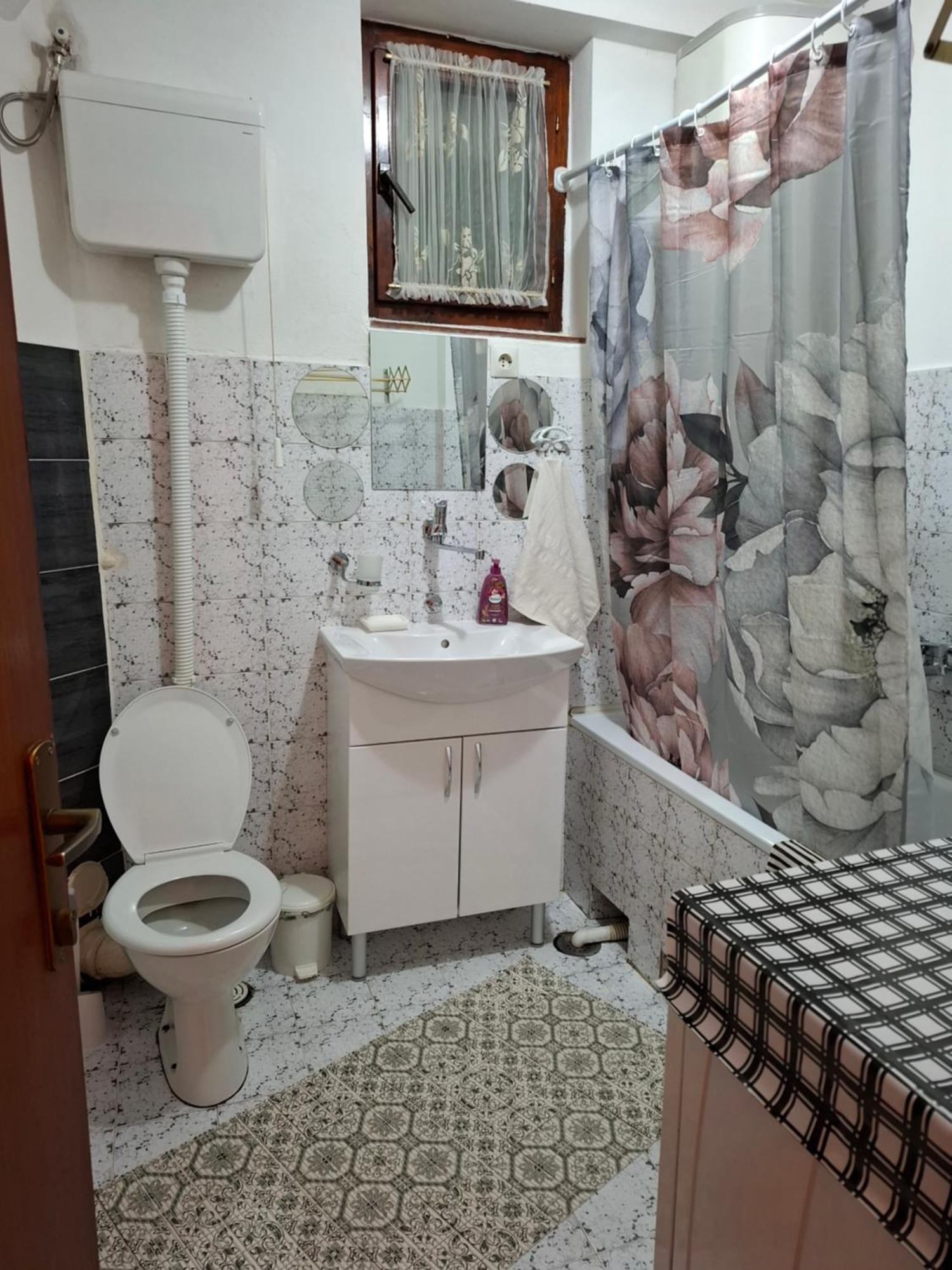 Nela Apartmani Nis Luaran gambar